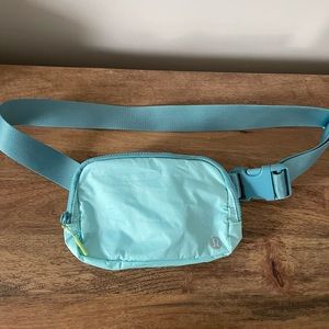 Lululemon sky blue belt bag, like new